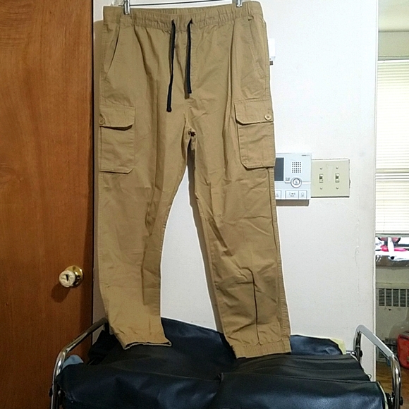 Cargo pants new. Never used, Open to Offers!! - Picture 1 of 7